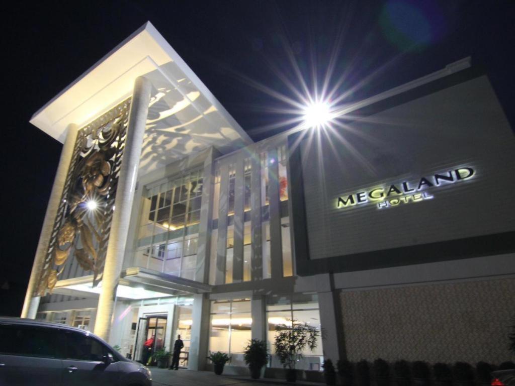 Megaland Hotel Solo Экстерьер фото