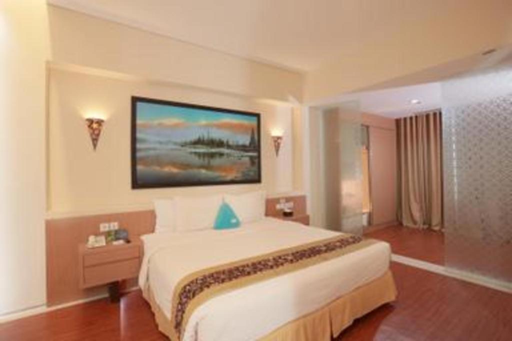 Megaland Hotel Solo Экстерьер фото