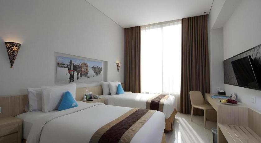 Megaland Hotel Solo Экстерьер фото