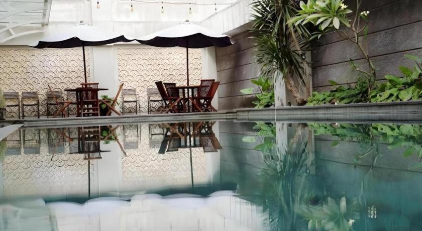 Megaland Hotel Solo Экстерьер фото