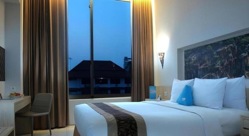 Megaland Hotel Solo Экстерьер фото