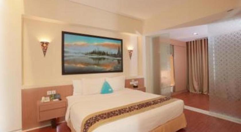 Megaland Hotel Solo Экстерьер фото