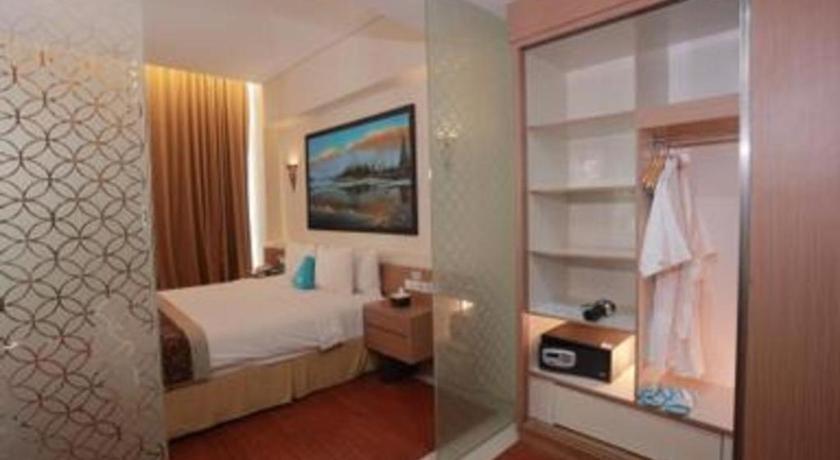 Megaland Hotel Solo Экстерьер фото