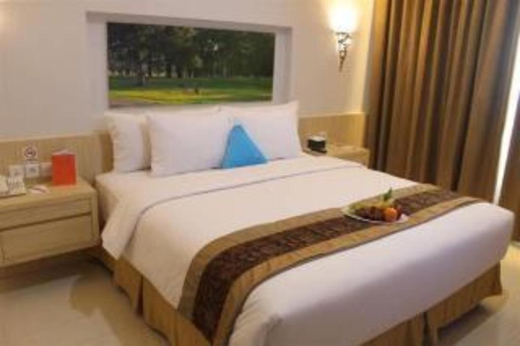 Megaland Hotel Solo Экстерьер фото